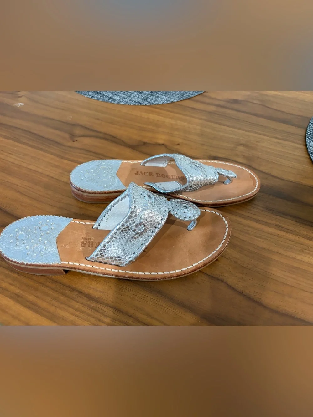 Jack Rogers Palm Beach Silver Leather  Thong Sandals, Size 7, NWOT